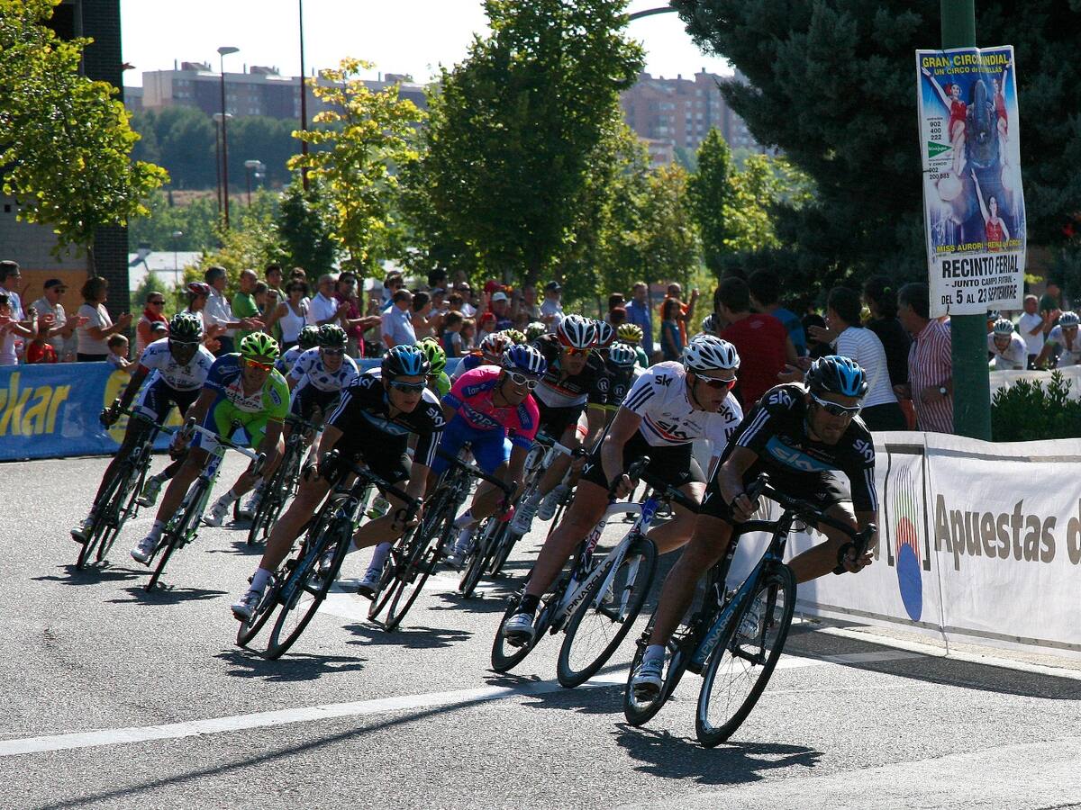 Ignacio Ayuso, Inspector Jefe de la Policía Municipal, explica las afecciones en el tráfico de la etapa de la Vuelta que se celebra en Valladolid