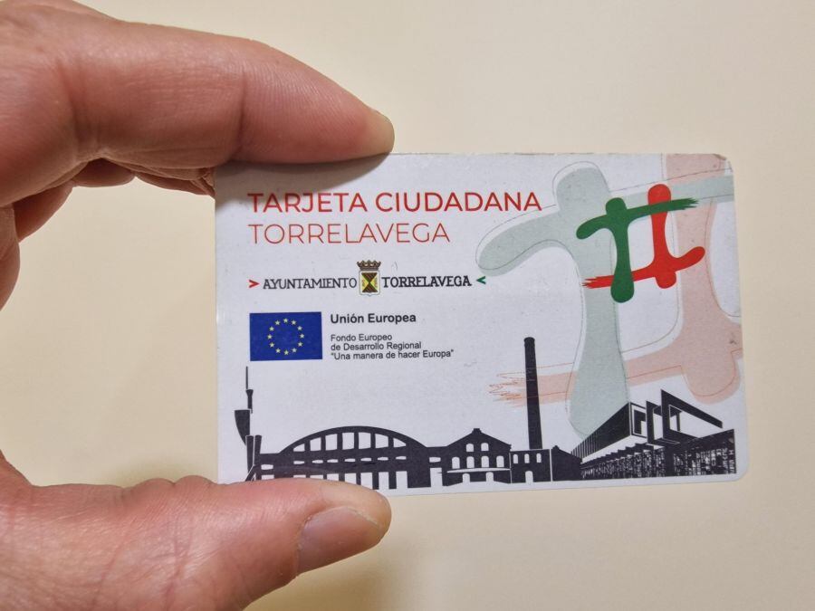 Ejemplar de la tarjeta ciudadana torrelaveguense