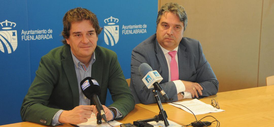 El alcalde y el concejal de Limpieza viaria de Fuenlabrada anuncian la campaña espcial de limpieza que comenzará la próxima semana. 