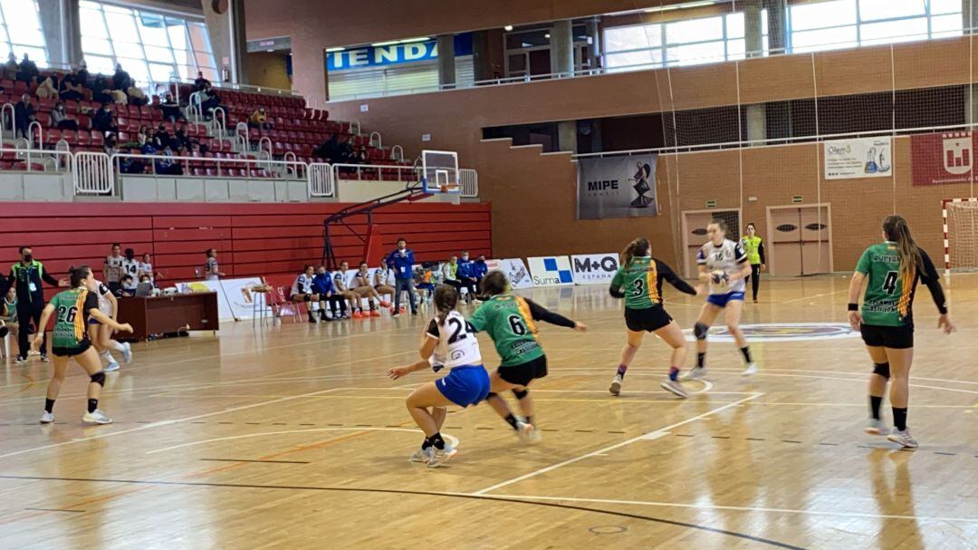 El Elda Prestigio no le perdió la cara al partido y recogió el premio