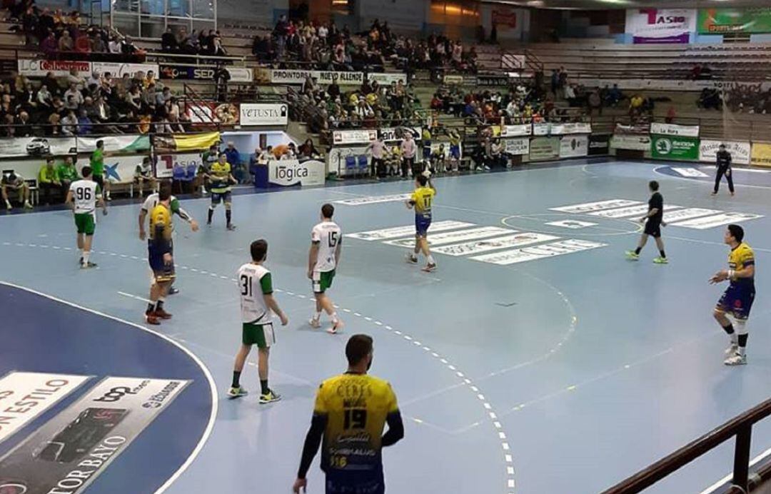 Una acción de juego de los amarillos el pasado encuentro ante Bordils.