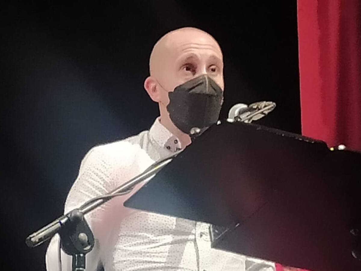 Paco Baenas, ganador del concurso del Pasodoble de los 100 años de la Comparsa de Andaluces de Villena