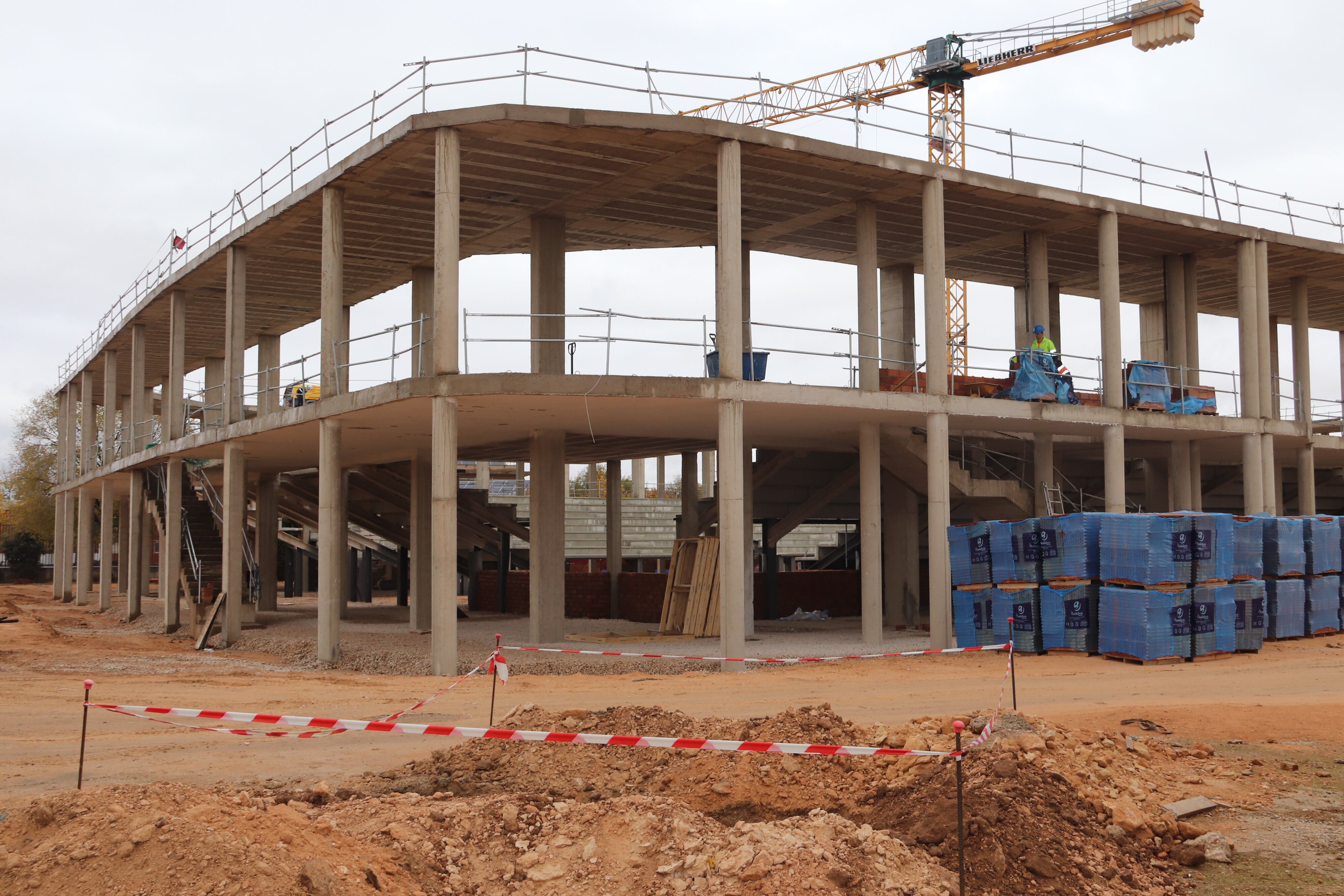 Imagen de archivo de las obras del nuevo pabellón polideportivo de Manzanares (Ciudad Real)