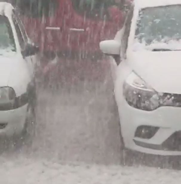 Imagen del granizo que ha caído en Los Palacios, Sevilla