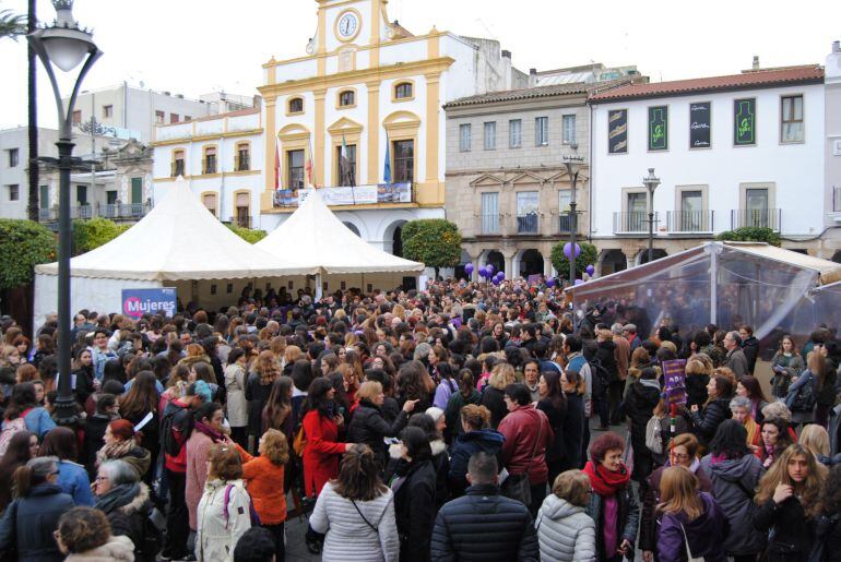 Concentración en la Plaza de España de Mérida