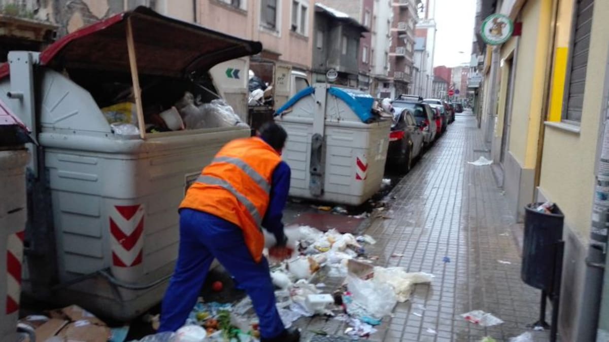 FCC asegura que el conflicto de la basura en Ponferrada responde "a una cuestión de supervivencia de la CGT" y ofrece datos de reducción el seguimiento de la huelga