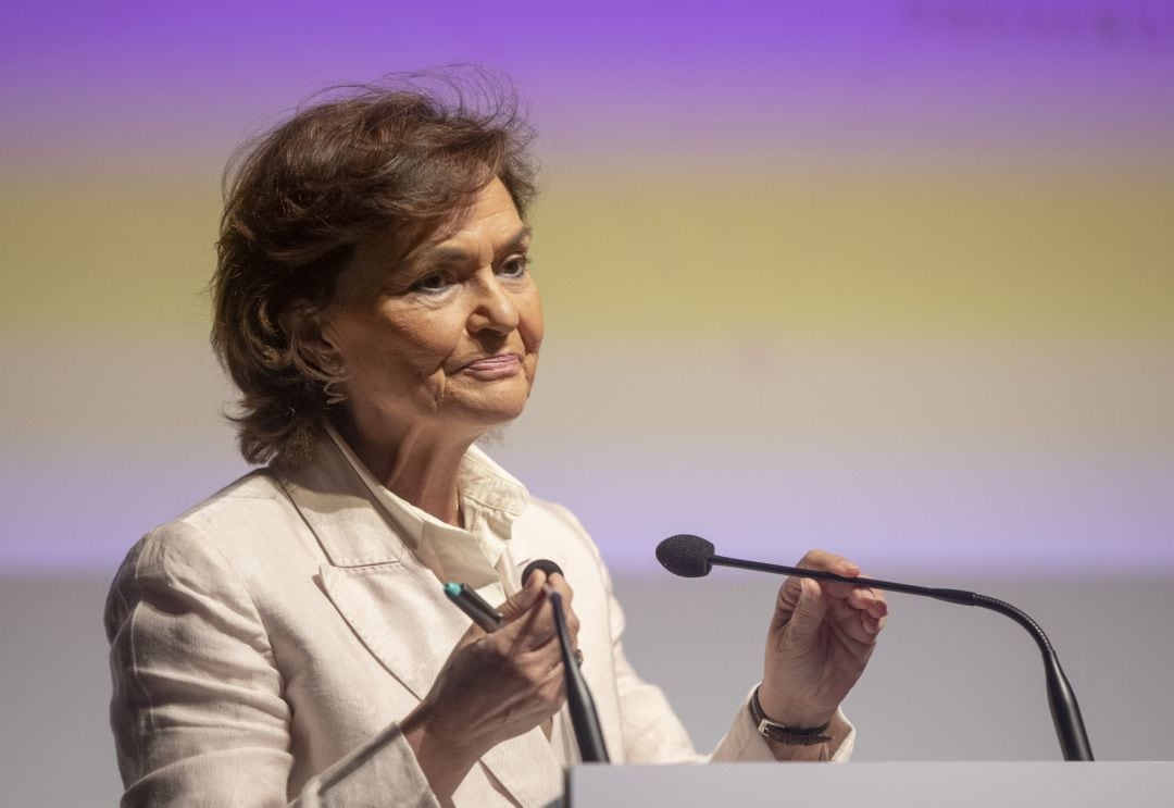 La vicepresidenta primera del Gobierno, ministra de la Presidencia, Relaciones con las Cortes y Memoria Democrática, Carmen Calvo, participa en los &#039;Encuentros SER Andalucía&#039; con motivo del 40º aniversario del Estatuto de Autonomía. En la Fundación Cajasol. 