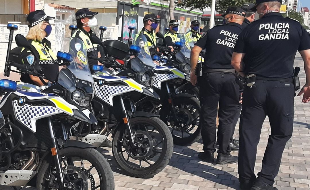 Agentes de la Policía Local de Gandia 