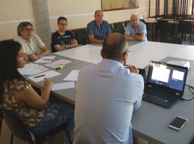 El estudio se iniciará con una primera fase de diagnóstico, que analizará la situación real del comercio y los servicios