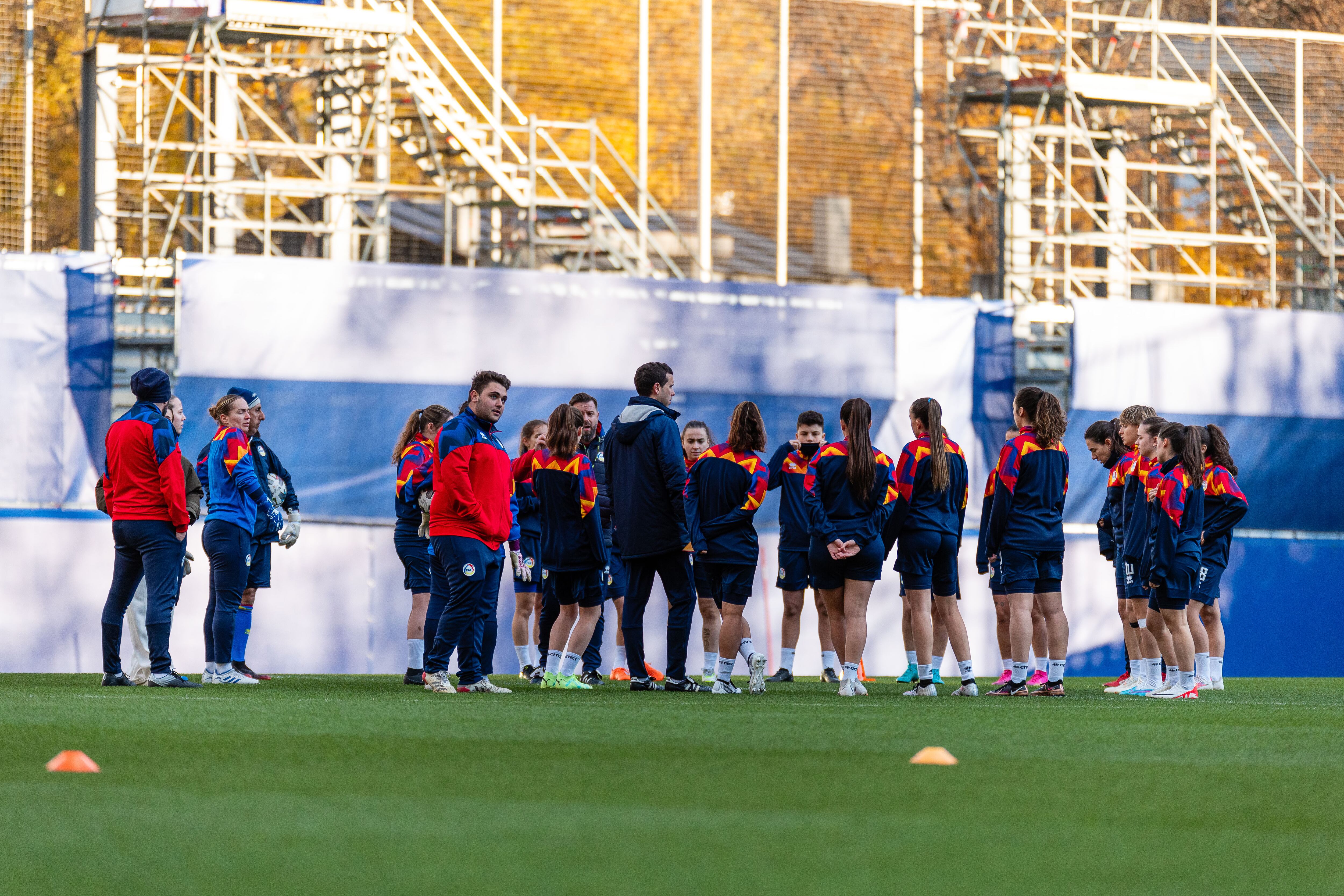 Un instant de l&#039;entrenament d&#039;avui de la selecció a l&#039;Estadi Nacional.