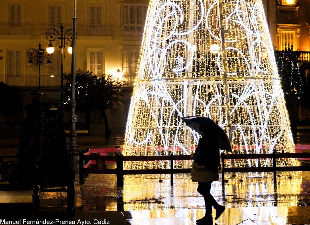 Detalle del alumbrado en la Paza de San Antonio