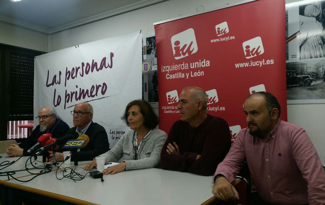 Candidatos de la coalición formada por Izquierda Unida y Podemos para concurrir a las elecciones generales