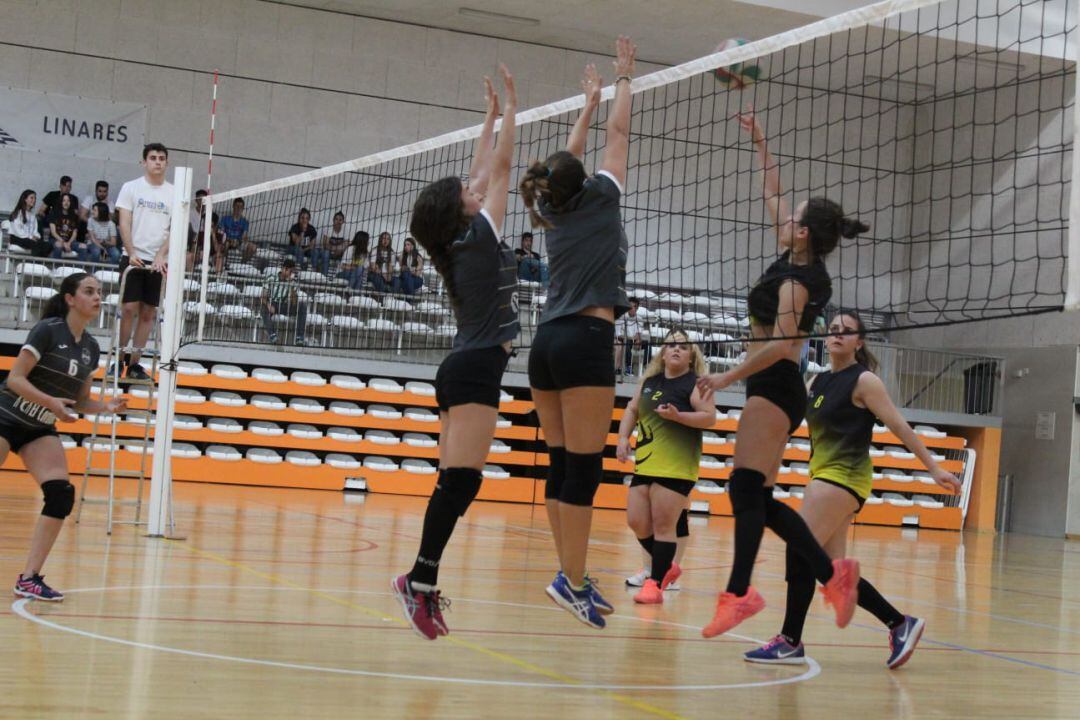 Lance de un partido reciente del equipo femenino