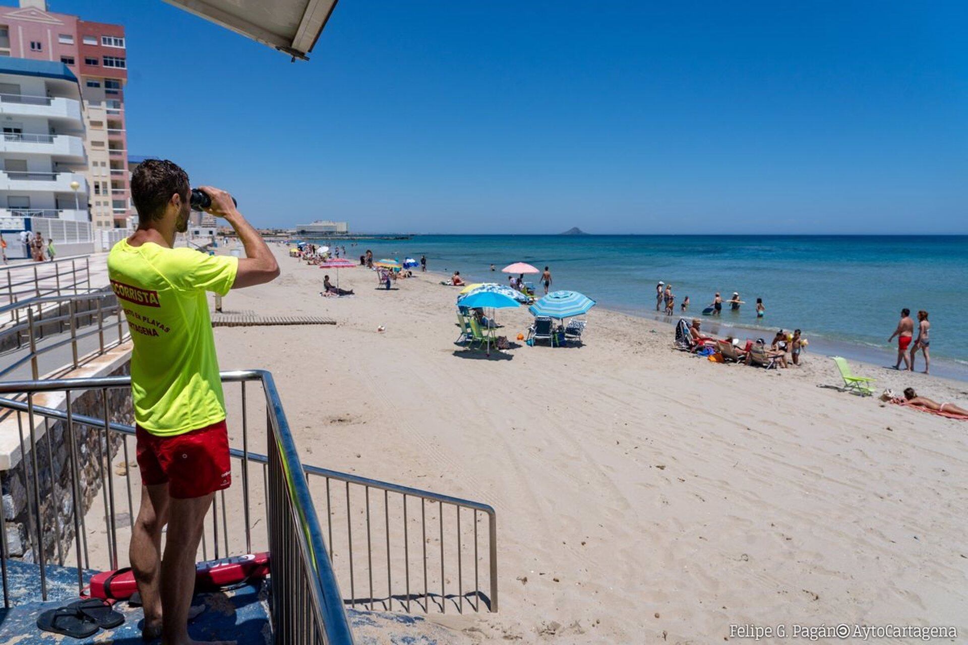 Puesto de Salvamento en una playa de La Manga