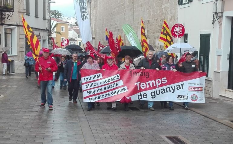 Ni l alluvia pudo con este grupo de sindicalistas.