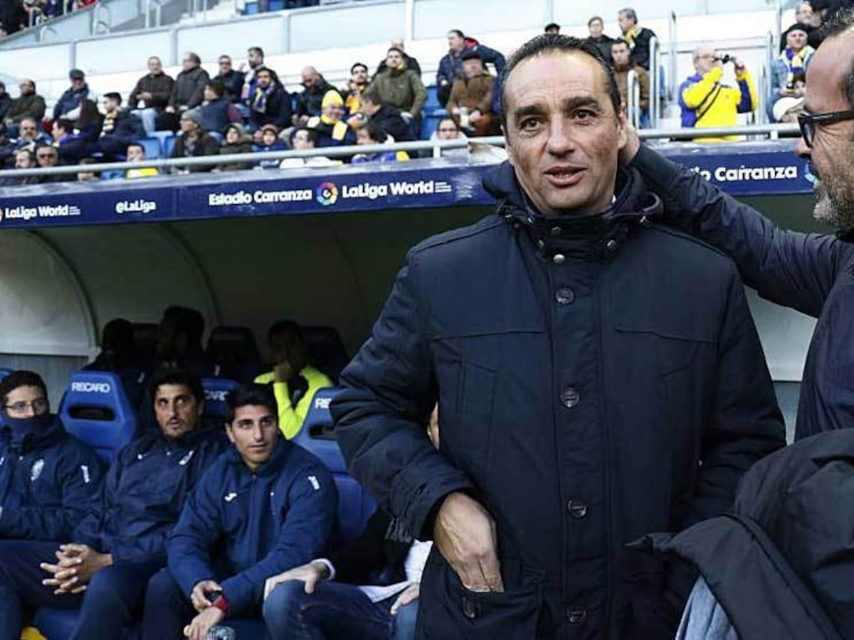 Cervera y Oltra: la fría relación de los dos entrenadores con más partidos en la historia del CD Tenerife