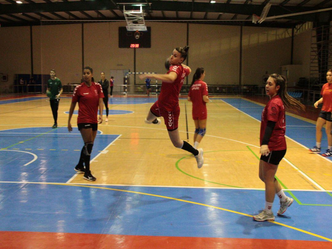 Uno de los entrenamientos del BM San José Obrero.