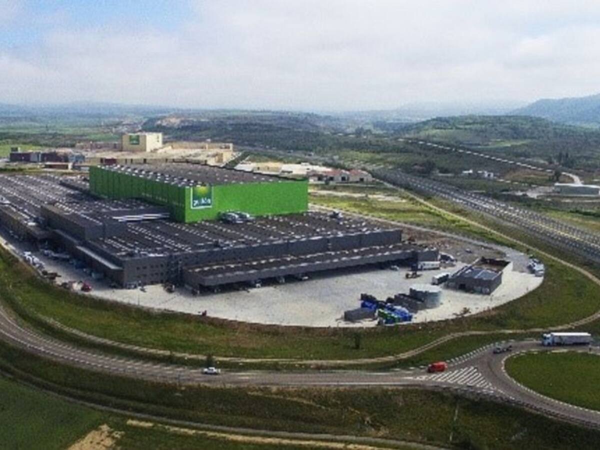 El Ayuntamiento de Aguilar y Gullón trabajan para mejorar los servicios próximos a la factoría