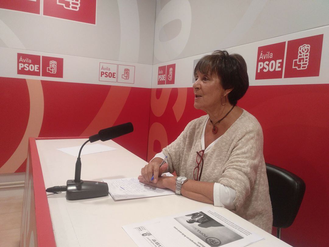 Mercedes Martín en la sede del PSOE de Ávila