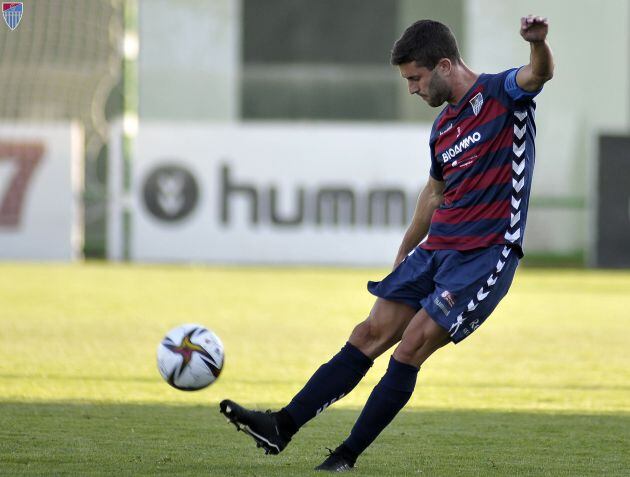 Manu seguirá siendo la referencia de los jugadores segovianos en el campo