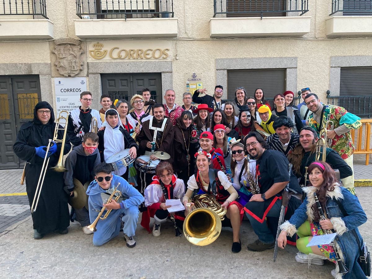 Cebreros celebra un carnaval que pregona la Banda de Música