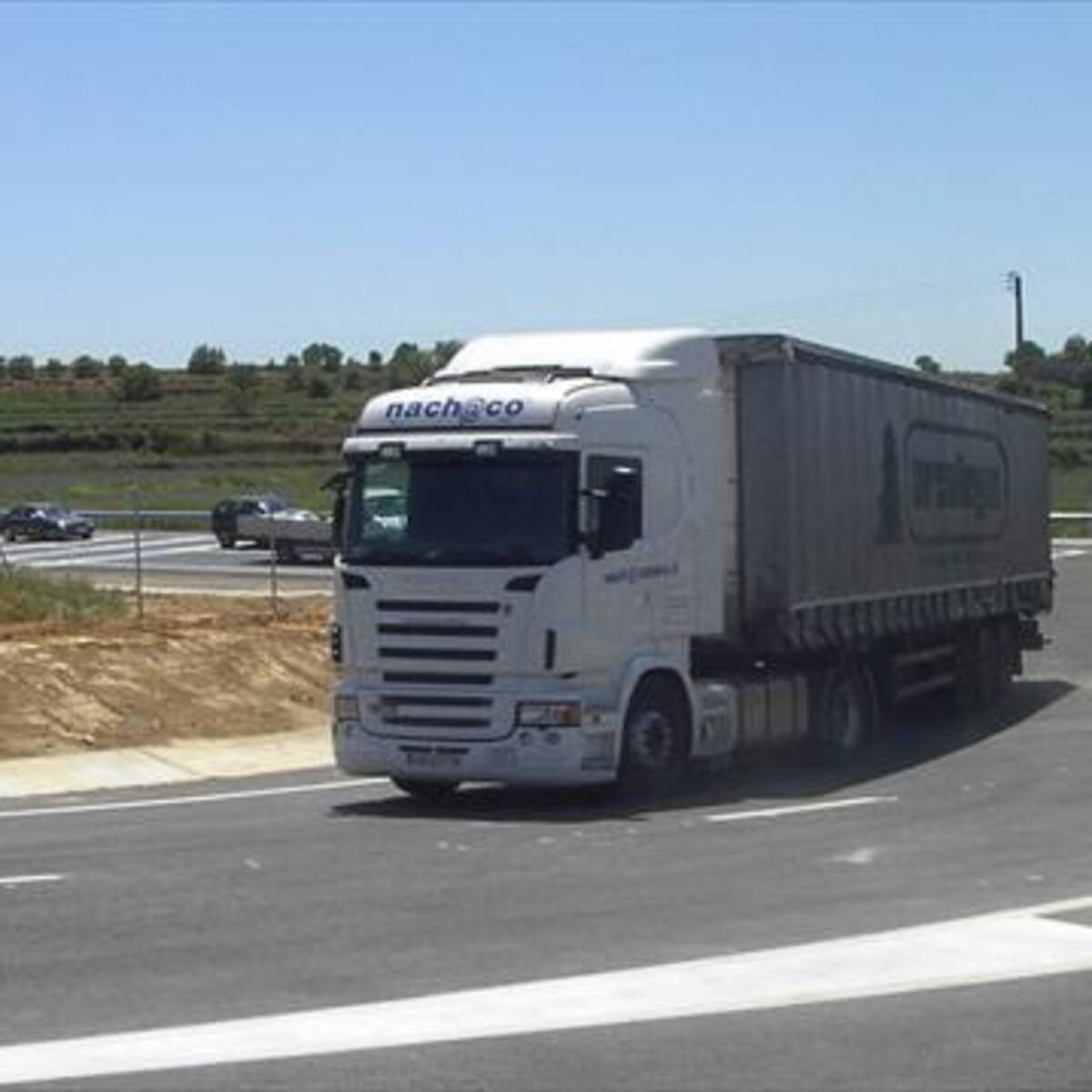 "Ahora mismo llenar el depósito de nuestro camión cuesta 4.000 euros más al mes"