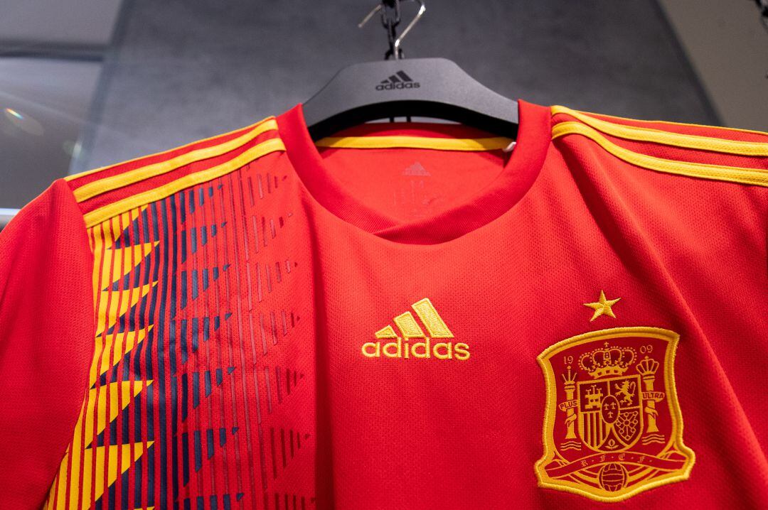 España rompe con Adidas