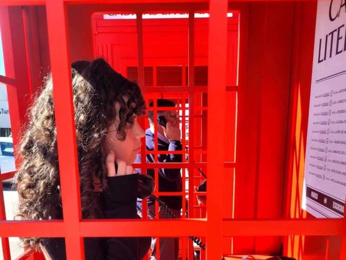 Lorca al aparato: Colmenar Viejo instala cabinas literarias para escuchar por teléfono a los grandes poetas