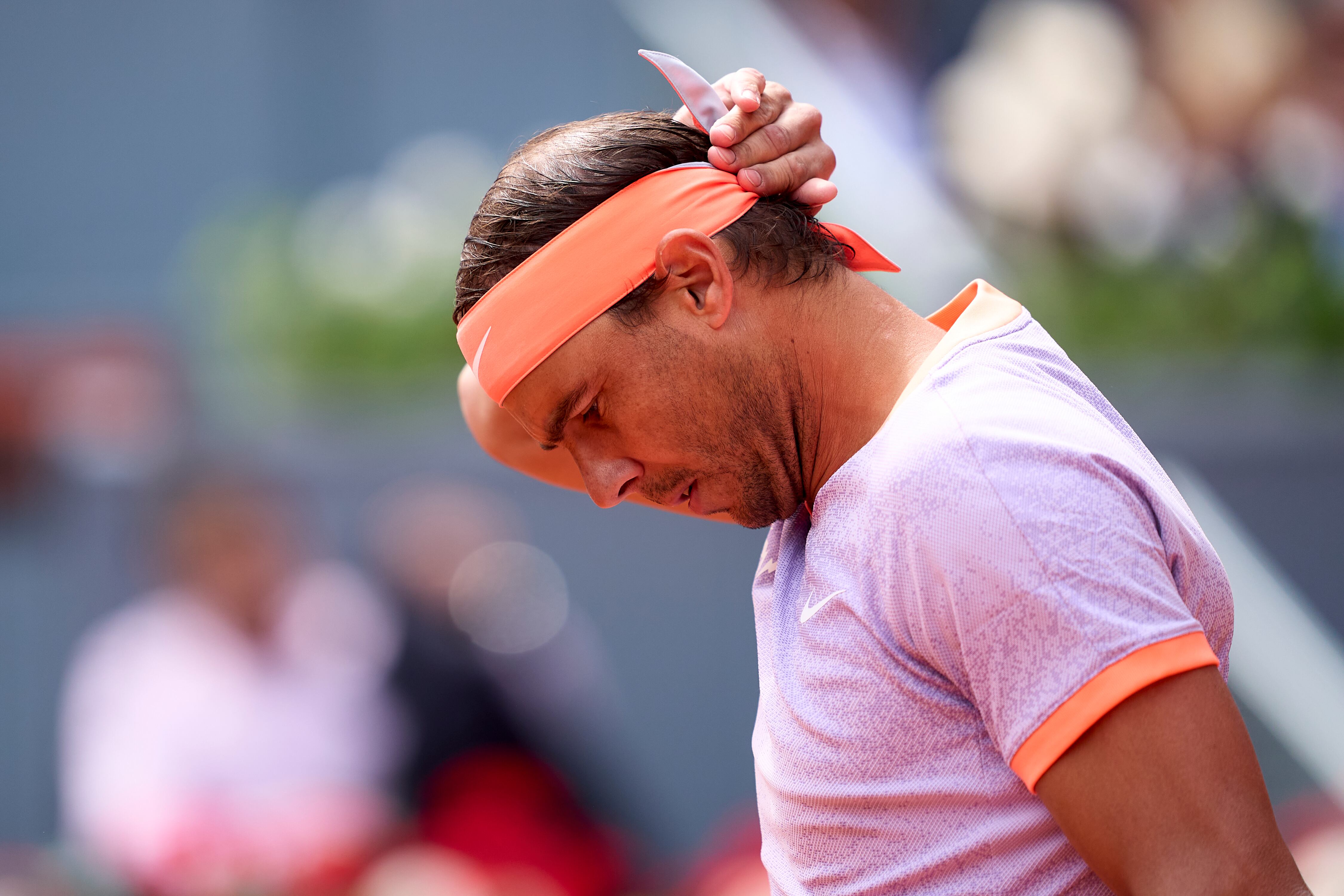 Rafa Nadal salta a la pista para su partido ante Pedro Cachin en el Mutua Madrid Open