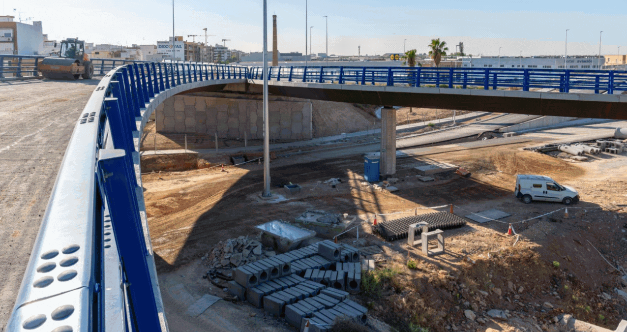 Obras de la N-220 hacia el aeropuerto de València