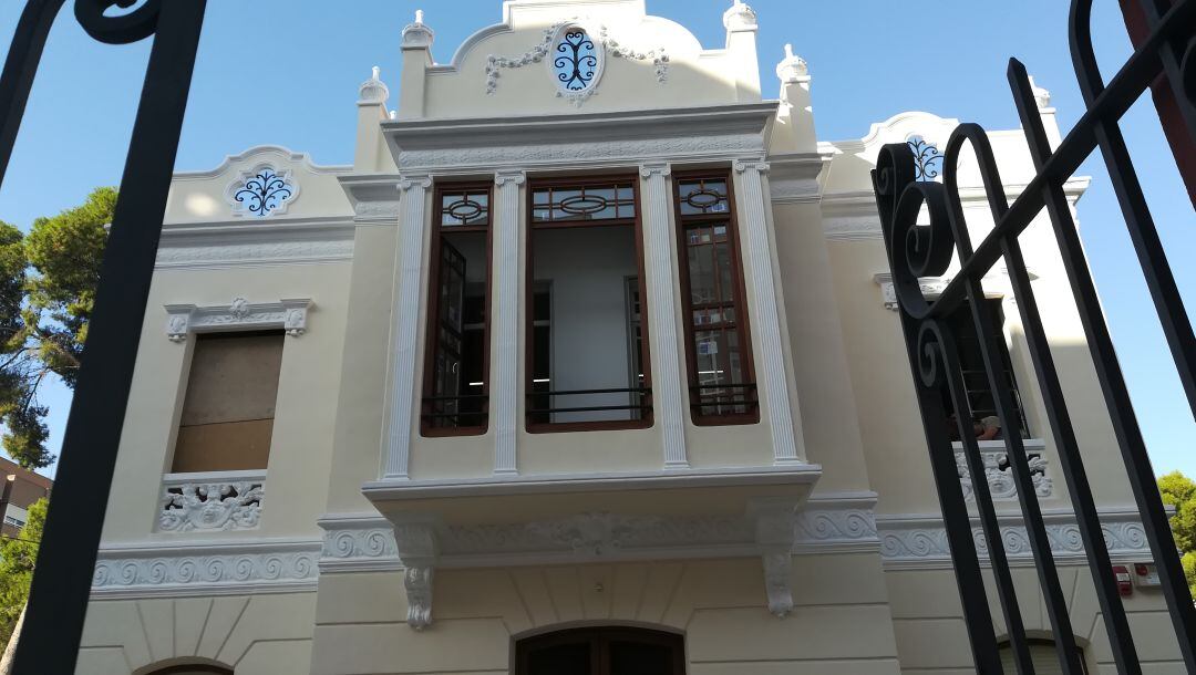 Oficinas de Idelsa en la Casa Grande del Jardín de la Música de Elda