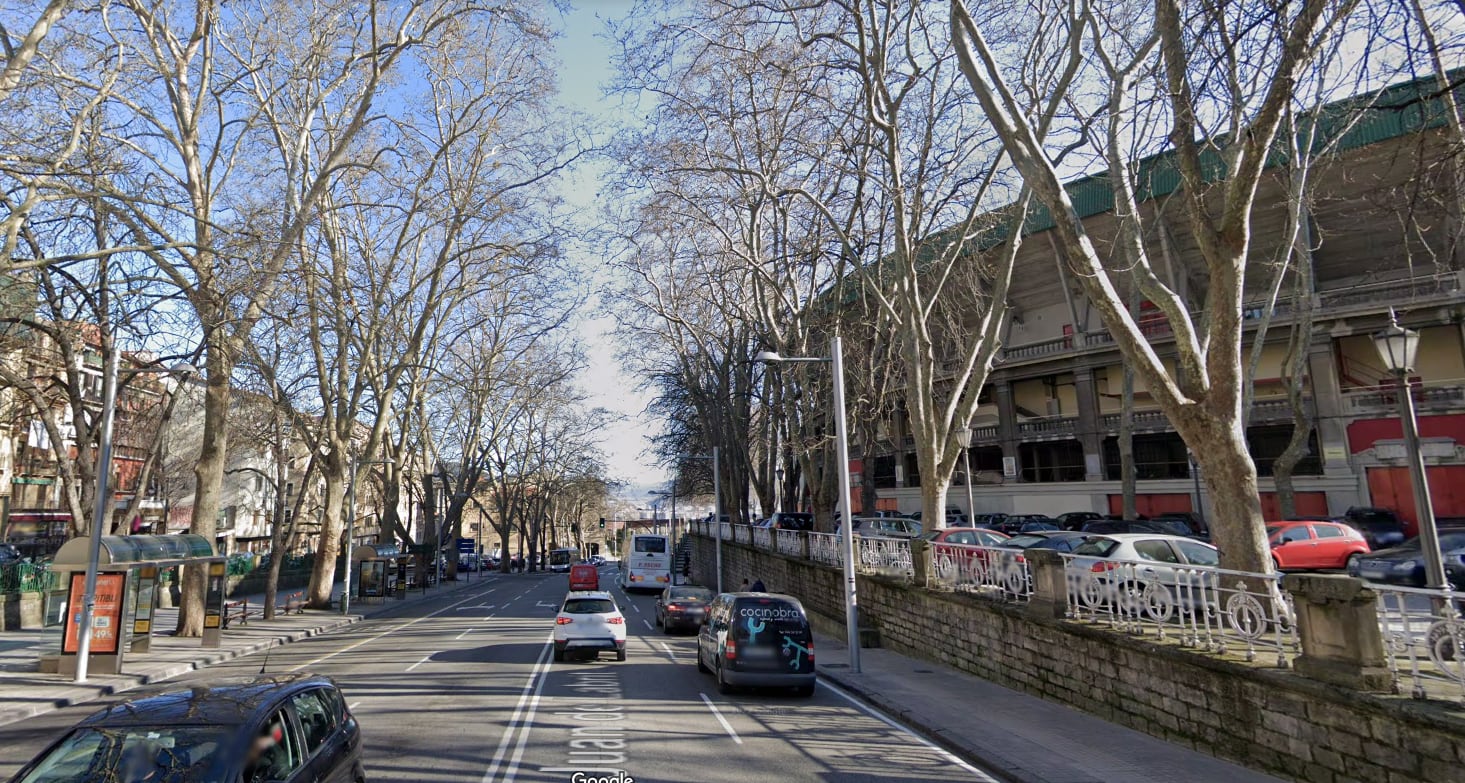 Vista parcial de la cuesta de Labrit, en el centro de Pamplona