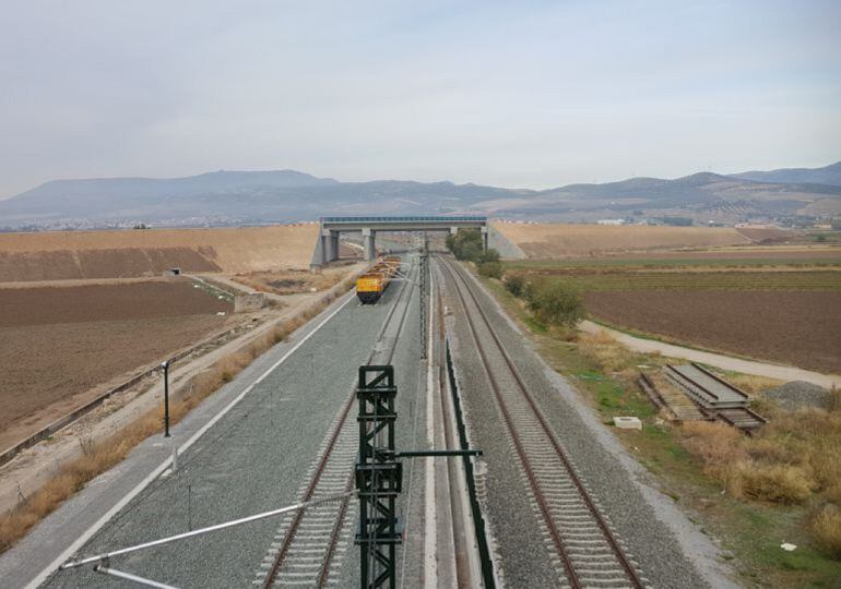 Obras del AVE a Granada a la altrua de Pinos Puente
