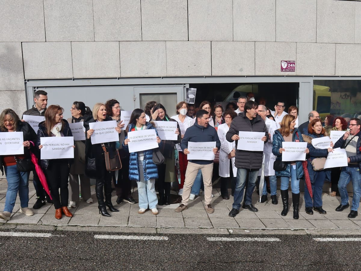 Pacientes del centro de salud de la calle Cuba: "Tardo 28 días en ser atendido por mi médico"