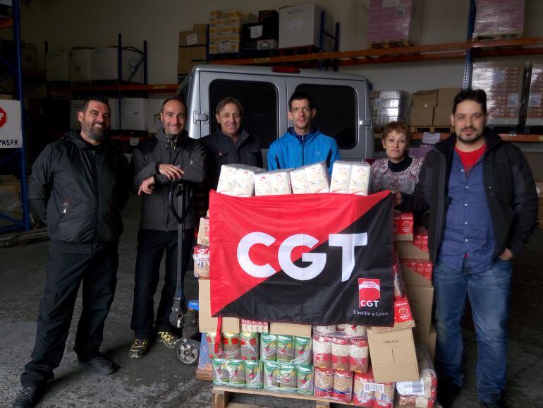 Material solidario recogidopor la CGT