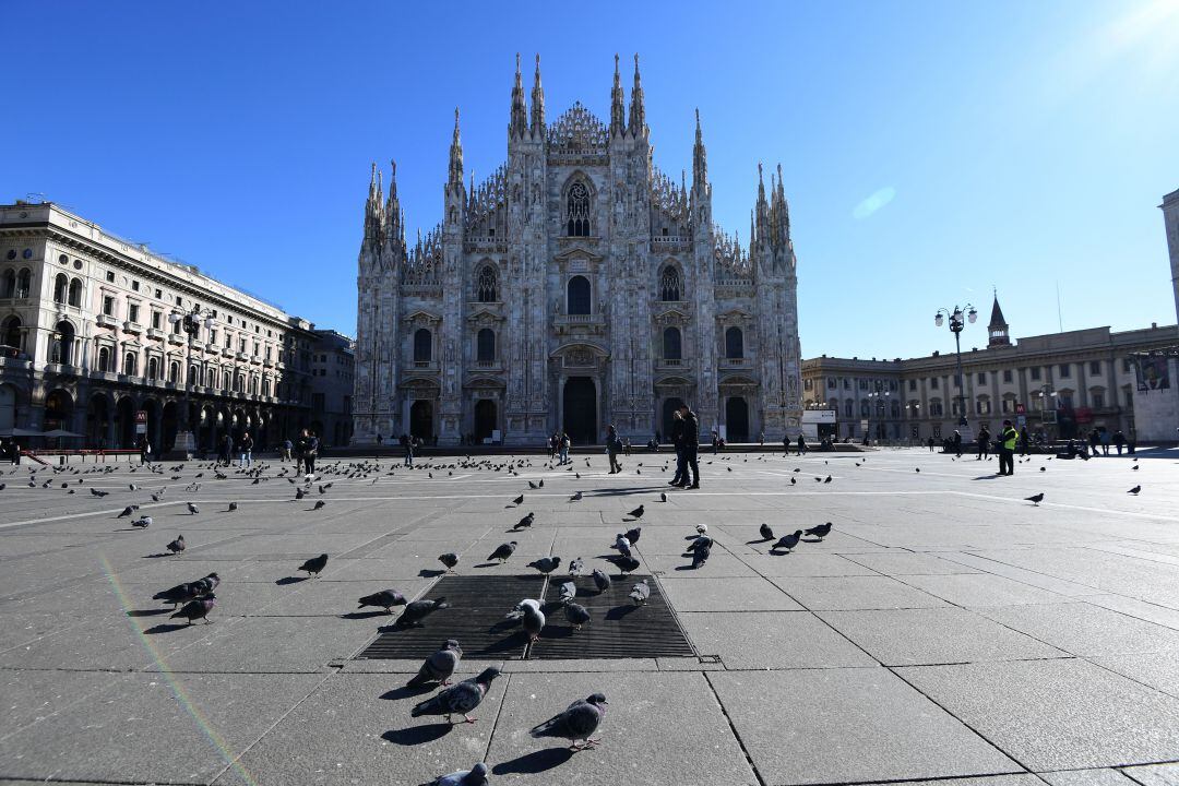 Imagen de la piazza del Duomo en Milan