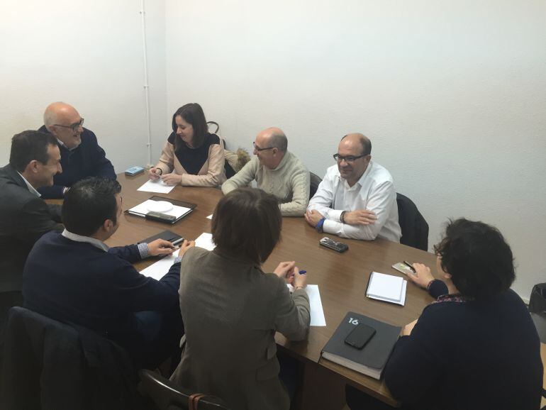 Reunión entre PSOE y Compromís ayer martes