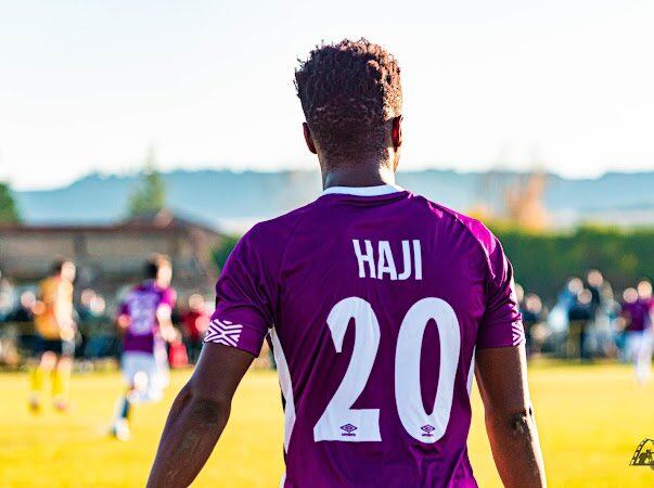 El lateral en las filas del Palencia la pasada temporada