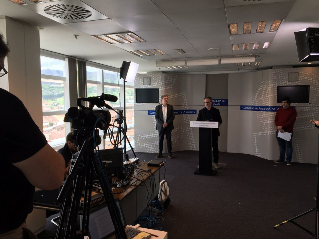 Rafael Cofiño, director general de Salud Pública, durante la rueda de prensa.