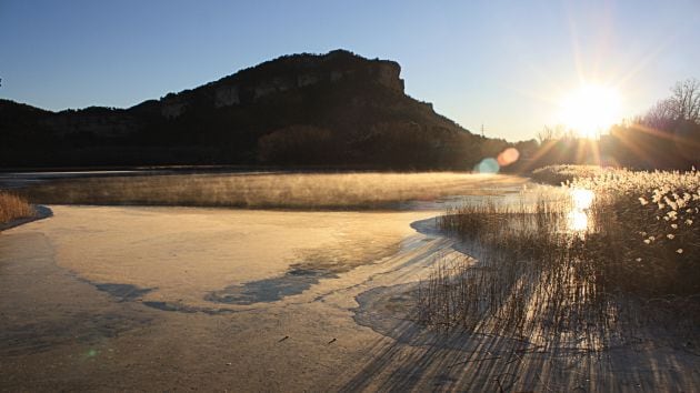 Laguna de Uña (Cuenca) helada.