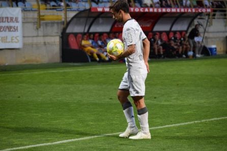 De la zurda de Sergio Marcos nació un torbellino de ocasiones de gol