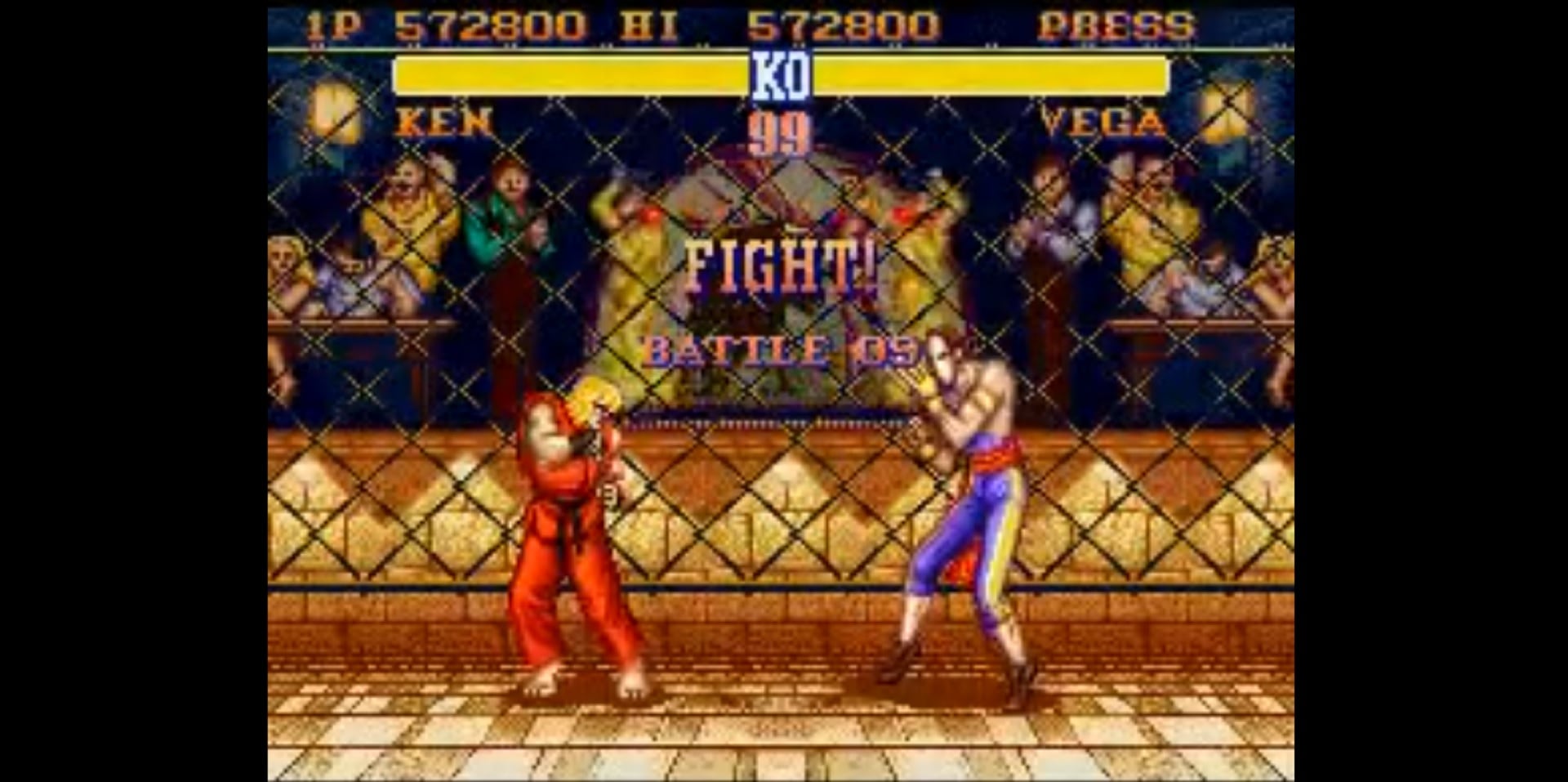 Ken luchando en el tablao flamenco enjaulado del español Vega