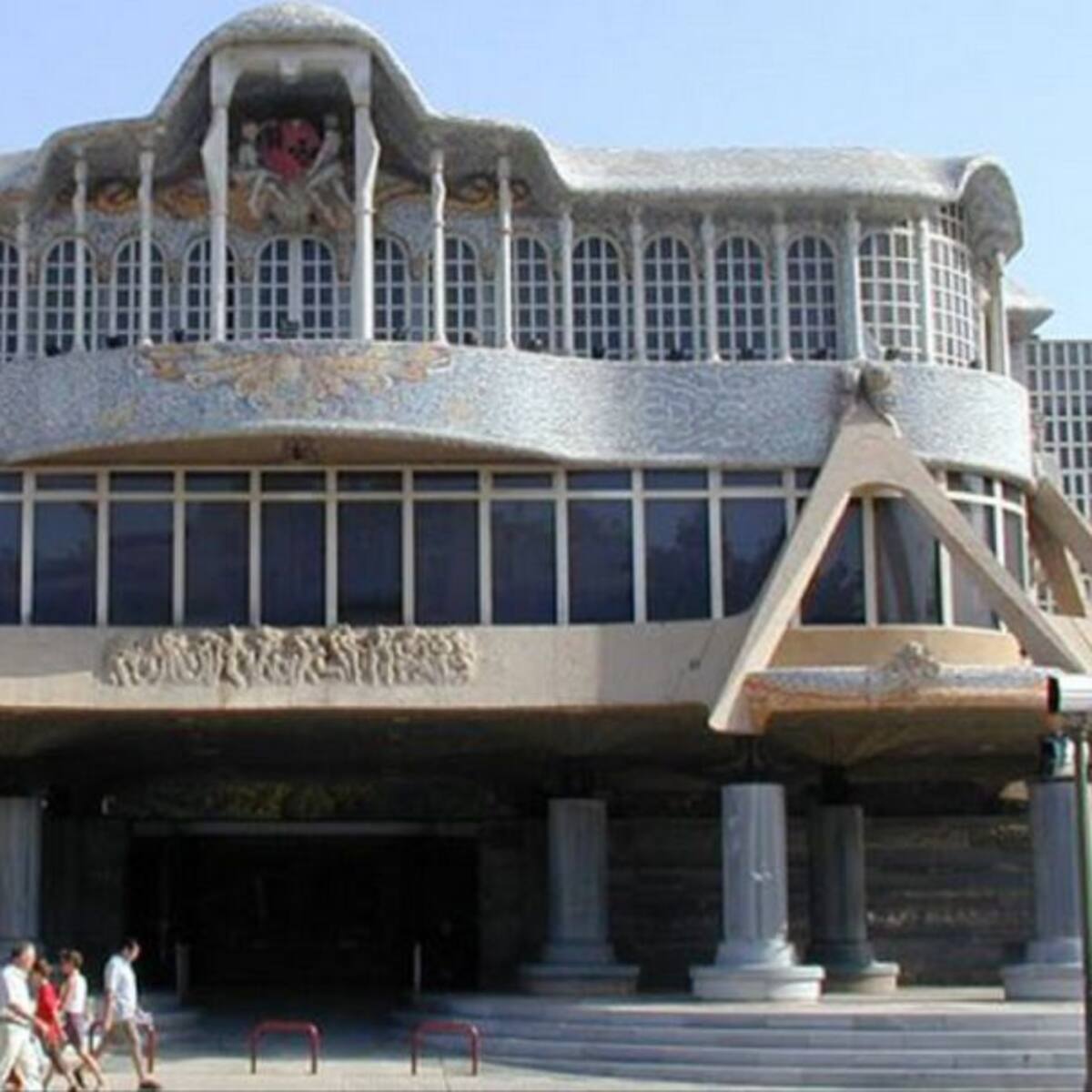 La Asamblea pide que los hospitales públicos adapten las áreas de ginecología a mujeres con discapacidad