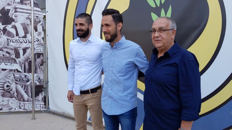 Portillo, Planagumá y Hernández, en la presentación del nuevo entrenador