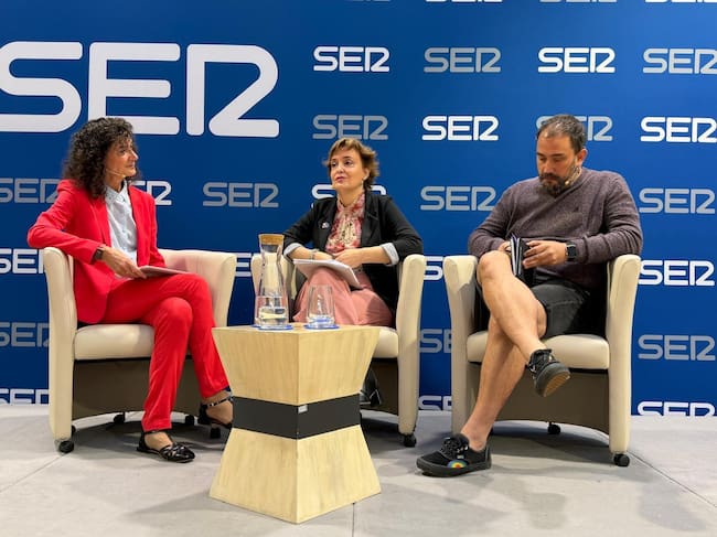 Representantes de Ikaslan Araba en los 'Encuentros SER Euskadi'