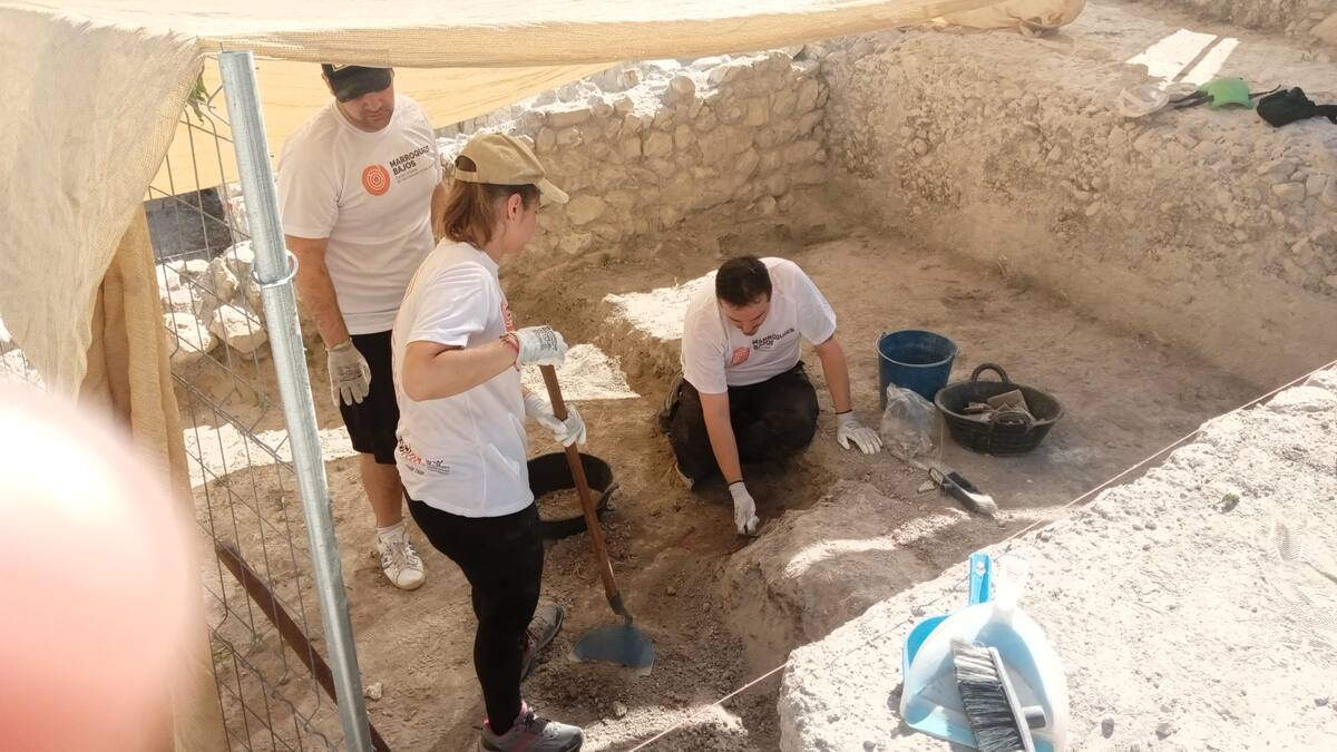 Inaugurada una nueva edición del Campo de Voluntariado Arqueológico de Marroquíes Bajos