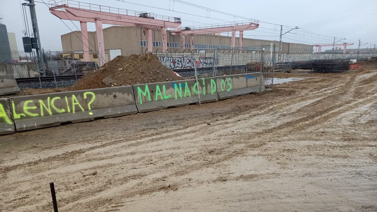 Tras la denegación de las cautelarísimas Adif vuelve a solicitar trabajar en horario nocturno en Palencia