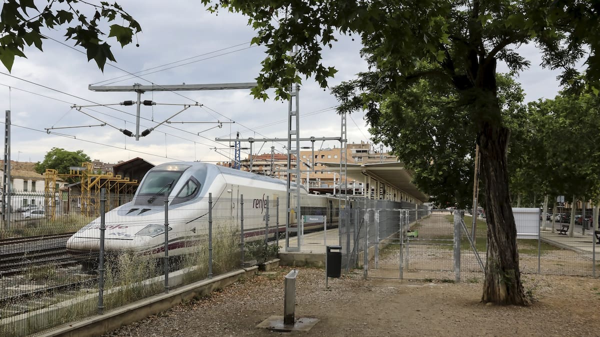 Adif corta el tráfico ferroviario hasta septiembre de Zaragoza a Canfranc y de Zaragoza a Lérida