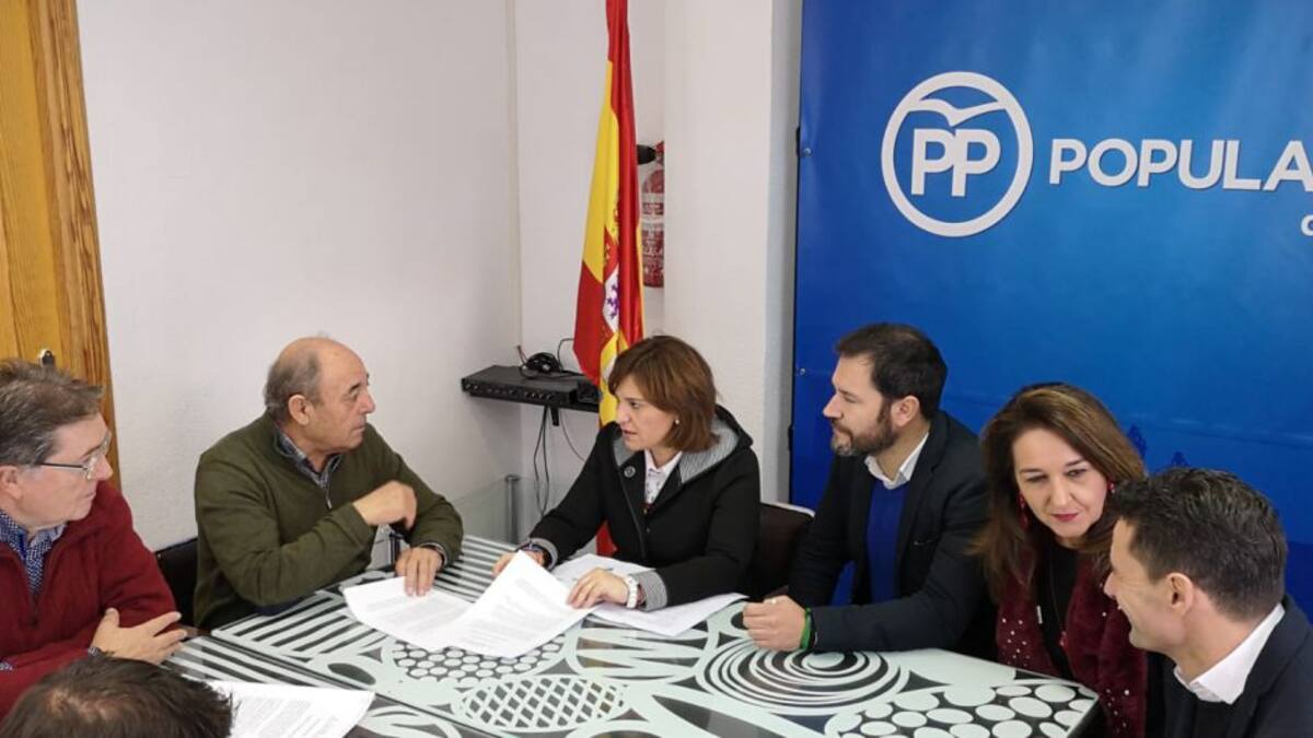 Isabel Bonig en su visita a Elda: "El programa electoral del PP llevará una bajada de impuestos"