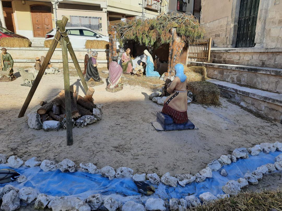 Belén de la Plaza Mayor de Cuéllar donde sustrajeron la figura del Niño Jesús, una oveja y varios patos